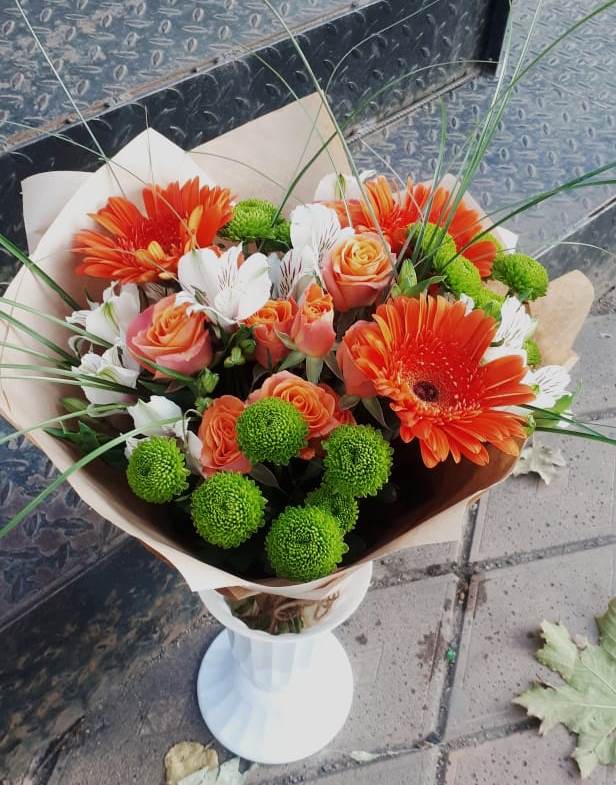 Букет цветов из: Герберы, Хризантемы, Альстромерии и Розы в Саввино
