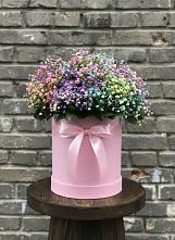 Цветочная композиция из Гипсофила и Розы в шляпной коробке в Саввино