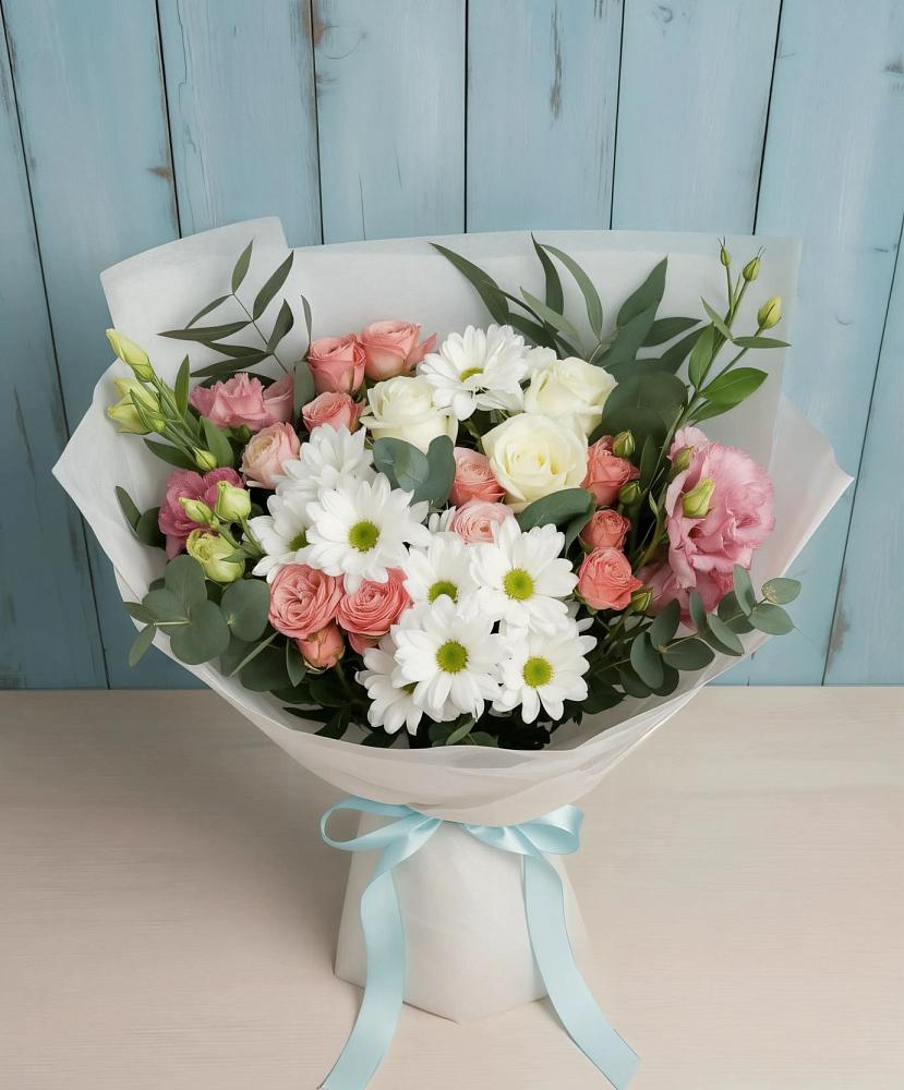 Букет цветов из: Розы, Лизиантусы и Хризантемы в Саввино