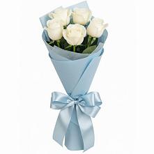Букет 5 Белых роз Проуд в Саввино