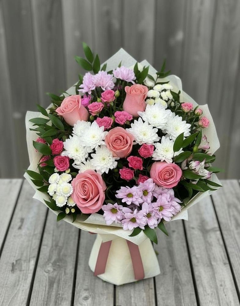 Букет цветов из: Альстромерии, Гвоздики, Розы и Хризантемы в Саввино