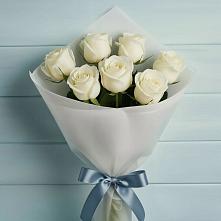 Букет 7 Белых роз Эдлесс Лав в Саввино