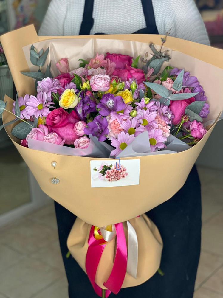 Букет цветов из: Хризантемы, Гвоздики и Альстромерии в Саввино