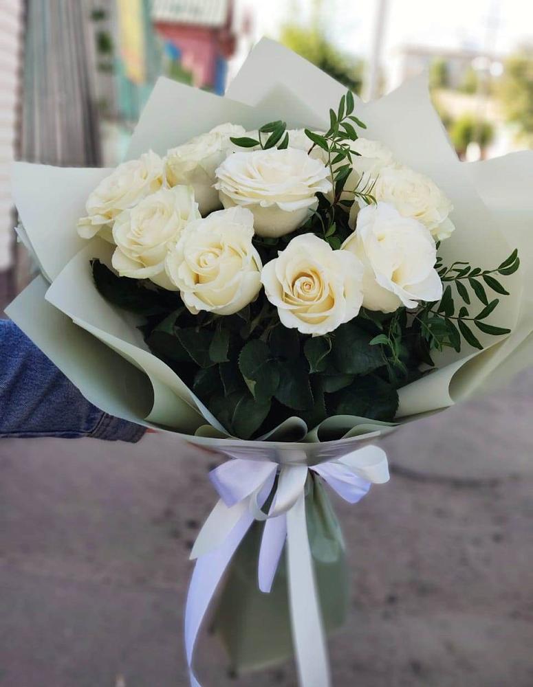 Букет Белые розы Проуд в Саввино