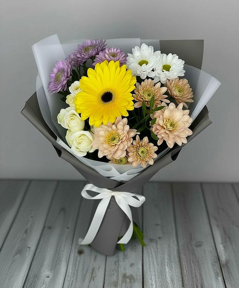 Букет цветов из: Розы, Герберы и Хризантемы в Саввино