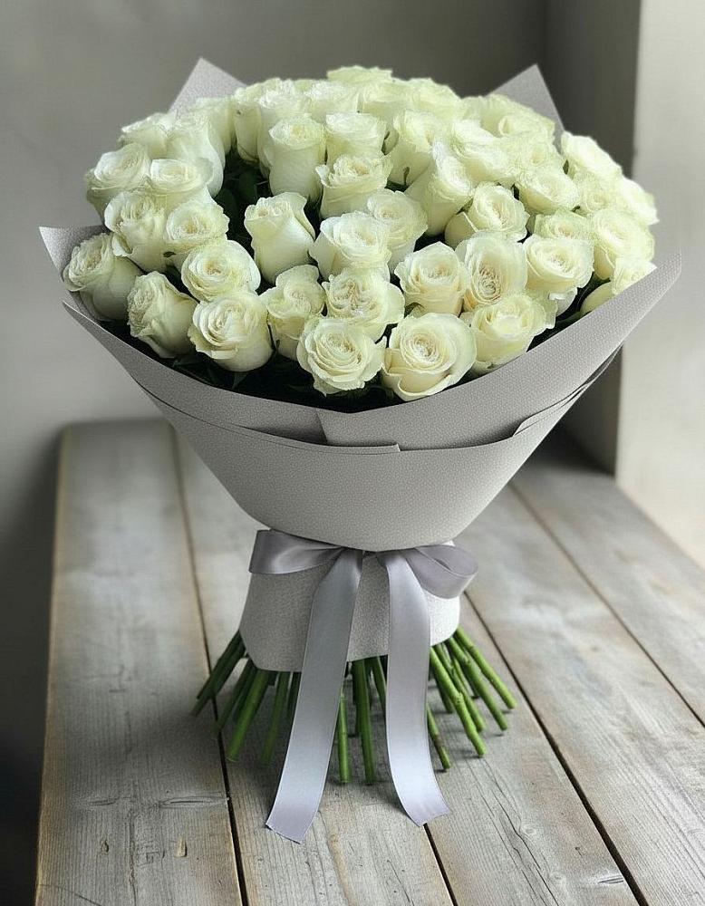 Букет 35 Белых роз в Саввино