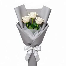 Букет 3 белые розы в Саввино