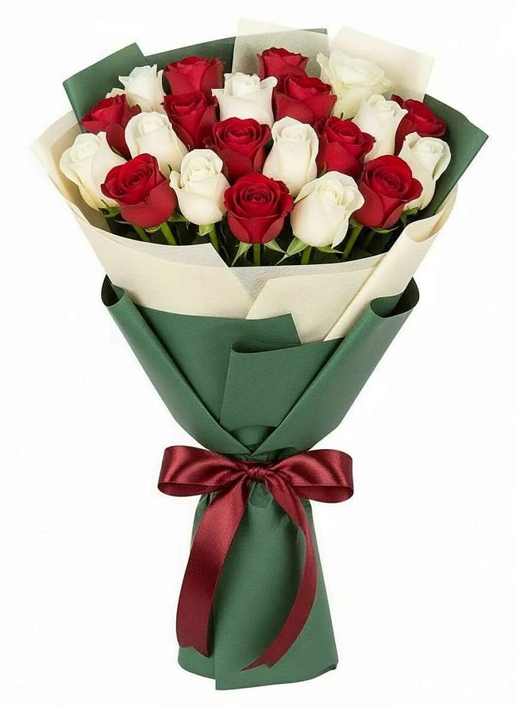Букет Микс из красных и белых роз в Саввино