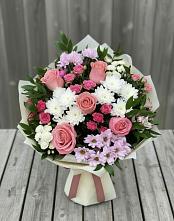 Букет цветов из:  Альстромерии, Гвоздики, Розы и Хризантемы в Саввино