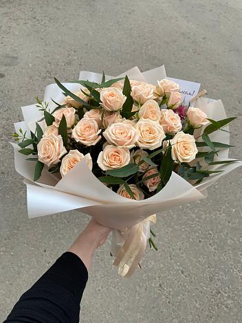 Букет Кремовые розы Латте в Саввино