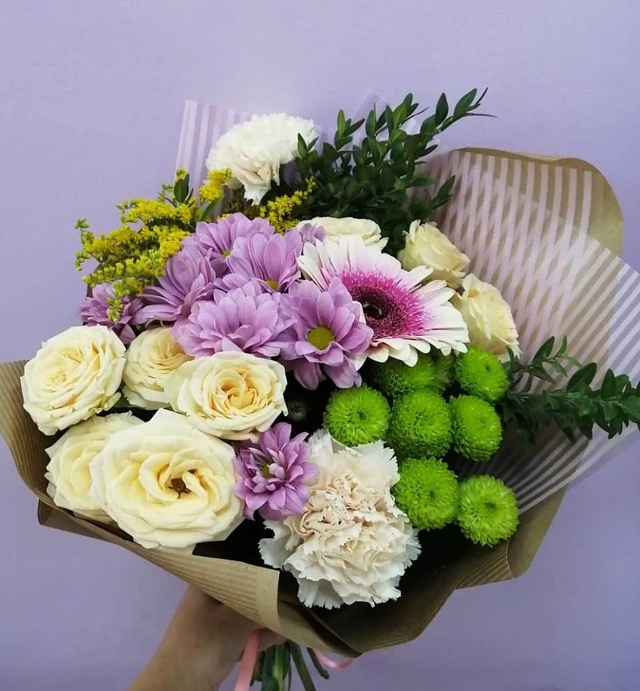 Букет цветов из: Хризантемы, Розы, Гвоздики и Герберы в Саввино