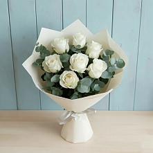 Букет Белые розы в Эвкалипте в Саввино