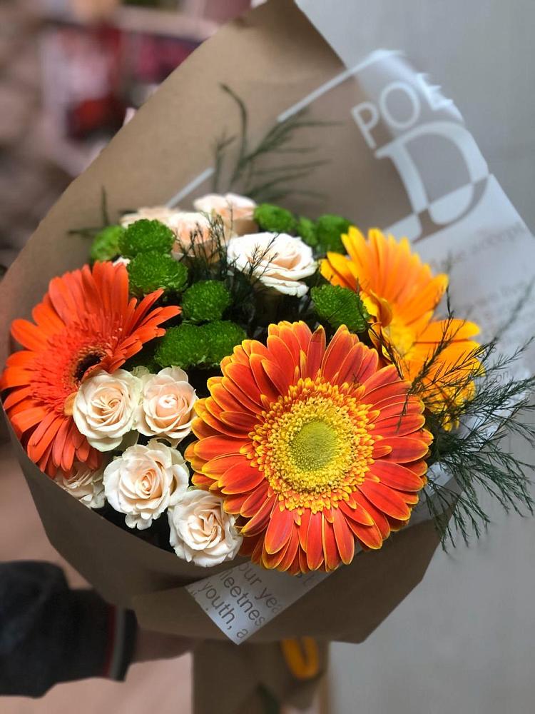 Букет цветов из: Герберы, Хризантемы и Розы в Саввино