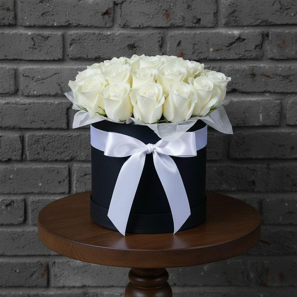 Цветочная композиция из Розы в шляпной коробке в Саввино